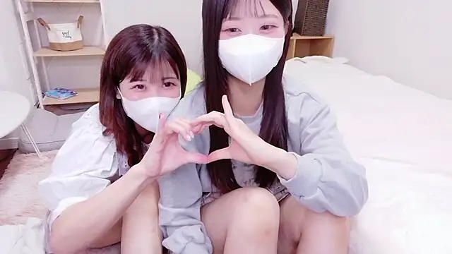 Snapshot of ManaMi-maru chatting on 10-13-25, 10:50 ManaMi-maru online show from 10-13-25, 10:50