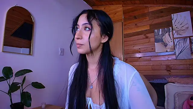 amber curly online show from 04-13-26, 07:29