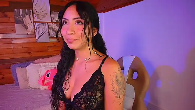 amber curly online show from 10-16-25, 08:39