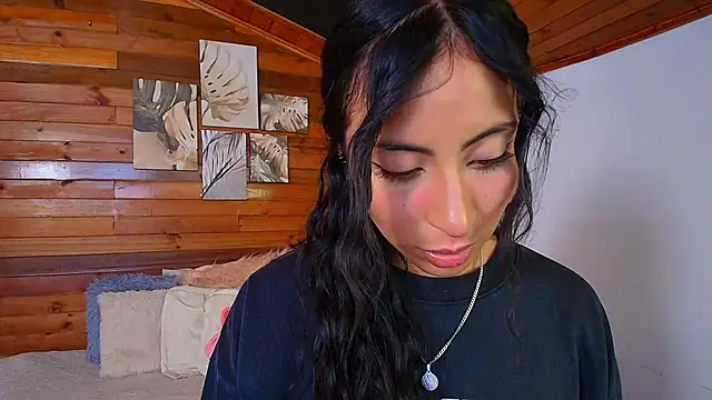 amber curly online show from 12-20-25, 07:17