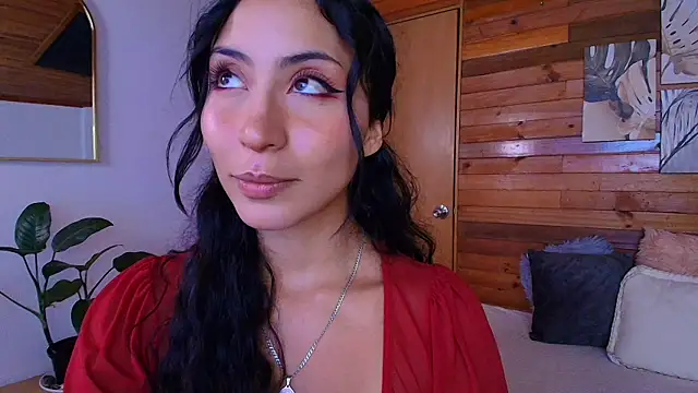 Snapshot of amber_curly chatting on 04-29-26, 09:32 amber curly online show from 04-29-26, 09:32
