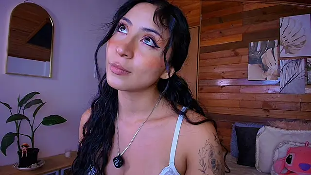 Snapshot of amber_curly chatting on 06-02-26, 09:48 amber curly online show from 06-02-26, 09:48
