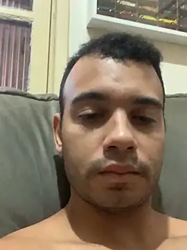 Snapshot of rodrig3105 chatting on 02-06-25, 01:32 rodrig3105 online show from 02-06-25, 01:32