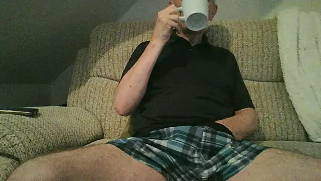 Snapshot of mr_english50 chatting on 04-28-26, 05:01 mr english50 online show from 04-28-26, 05:01
