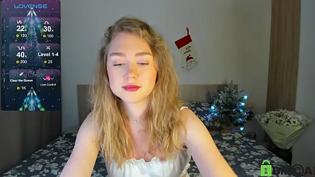 Snapshot of TheVanessaMaes chatting on 12-23-24, 08:57 TheVanessaMaes online show from 12-23-24, 08:57