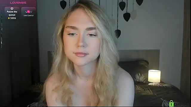 TheVanessaMaes online show from 10-24-25, 07:24