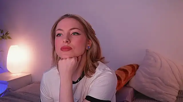 Snapshot of kris69kiss chatting on 02-06-26, 01:07 kris69kiss online show from 02-06-26, 01:07