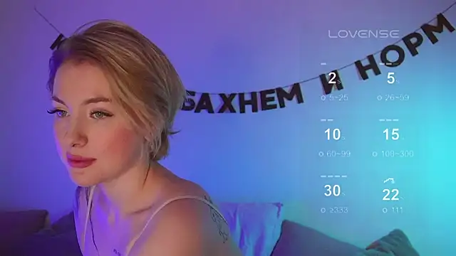 Snapshot of kris69kiss chatting on 03-18-25, 10:15 kris69kiss online show from 03-18-25, 10:15