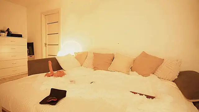 Snapshot of kris69kiss chatting on 05-27-26, 02:02 kris69kiss online show from 05-27-26, 02:02