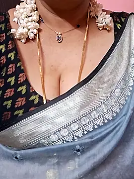 Snapshot of ananya956 chatting on 05-23-26, 01:43 ananya956 online show from 05-23-26, 01:43