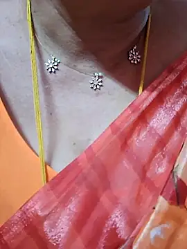 Snapshot of ananya956 chatting on 07-02-26, 10:43 ananya956 online show from 07-02-26, 10:43