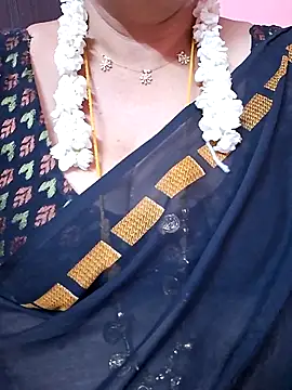 Snapshot of ananya956 chatting on 06-08-26, 06:03 ananya956 online show from 06-08-26, 06:03