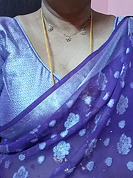 Snapshot of ananya956 chatting on 06-25-26, 02:31 ananya956 online show from 06-25-26, 02:31