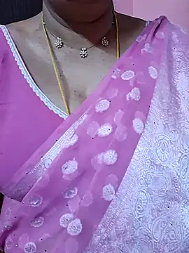 Snapshot of ananya956 chatting on 06-06-26, 12:10 ananya956 online show from 06-06-26, 12:10