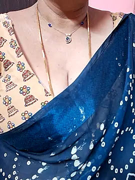 Snapshot of ananya956 chatting on 05-25-26, 10:19 ananya956 online show from 05-25-26, 10:19