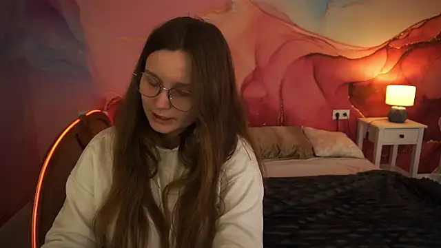 MagicPeachh  online show from 10-02-25, 05:55