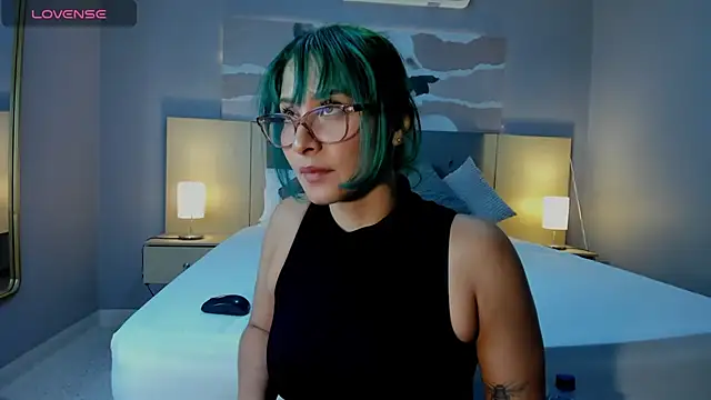 Ramona Flower online show from 11-21-25, 02:10