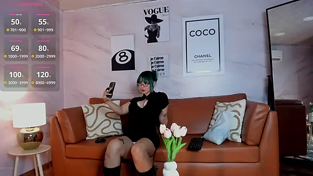 Ramona Flower online show from 11-26-25, 02:22