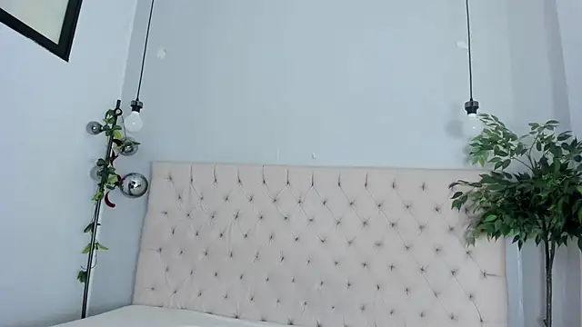 Victoria Coleman online show from 07-21-26, 07:48