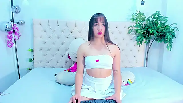 Victoria Coleman online show from 11-29-25, 03:23