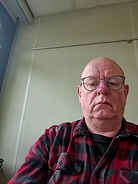 andrejoyfull64 online show from 10-16-25, 08:22