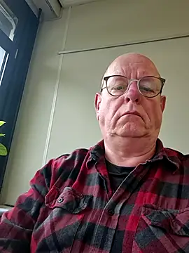 andrejoyfull64 online show from 10-15-25, 01:19