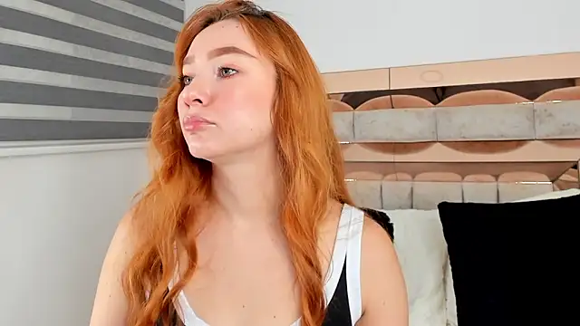 CamiiLovers online show from 04-13-26, 11:31