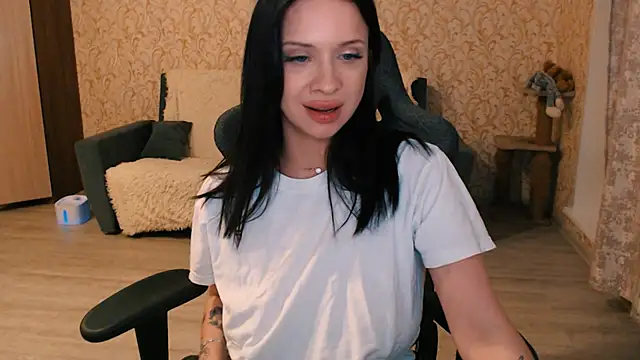 Snapshot of PDiddy_ chatting on 02-13-25, 12:00 PDiddy online show from 02-13-25, 12:00