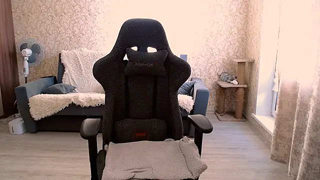 Snapshot of PDiddy_ chatting on 02-07-25, 09:58 PDiddy online show from 02-07-25, 09:58