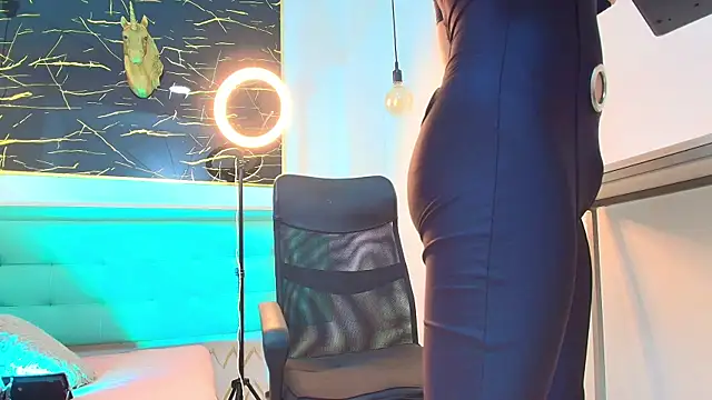 Bella salvatore online show from 11-20-25, 08:53