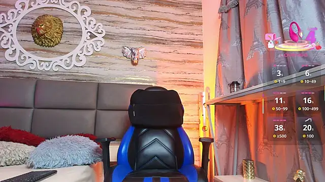 Snapshot of Bella_salvatore chatting on 10-13-25, 04:25 Bella salvatore online show from 10-13-25, 04:25