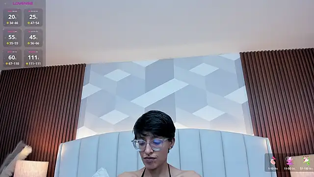 Snapshot of Marge_lasander chatting on 10-07-25, 02:01 Marge lasander online show from 10-07-25, 02:01