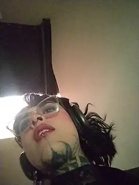 Snapshot of taaylor33 chatting on 02-14-26, 06:08 taaylor33 online show from 02-14-26, 06:08