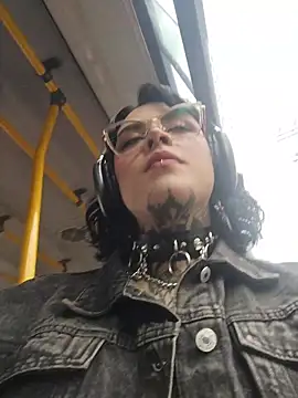 Snapshot of taaylor33 chatting on 02-28-26, 08:41 taaylor33 online show from 02-28-26, 08:41