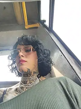 Snapshot of taaylor33 chatting on 02-10-26, 07:35 taaylor33 online show from 02-10-26, 07:35