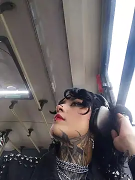 taaylor33 online show from 04-11-26, 09:18