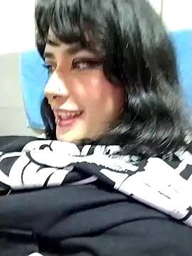 taaylor33 online show from 11-14-25, 05:11