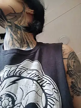 taaylor33 online show from 05-02-26, 10:04