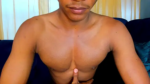 Snapshot of Ethan_Fox11 chatting on 03-14-25, 05:35 Ethan Fox11 online show from 03-14-25, 05:35