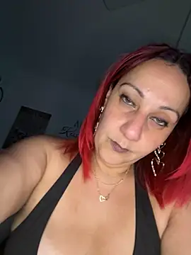 Snapshot of DeeLight124 chatting on 10-15-25, 04:44 DeeLight124 online show from 10-15-25, 04:44