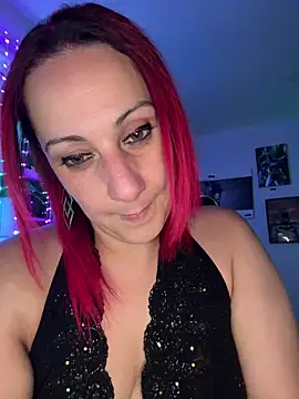 Snapshot of DeeLight124 chatting on 09-28-25, 07:15 DeeLight124 online show from 09-28-25, 07:15