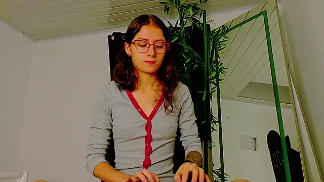 scarlet-jonesx online show from 11-14-25, 12:14