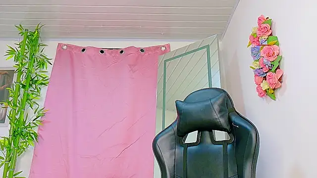 scarlet-jonesx online show from 02-22-26, 11:50