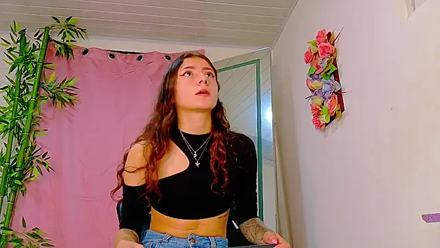 Snapshot of scarlet-jonesx chatting on 05-22-26, 12:52 scarlet-jonesx online show from 05-22-26, 12:52