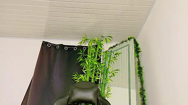 scarlet-jonesx online show from 12-13-25, 11:44