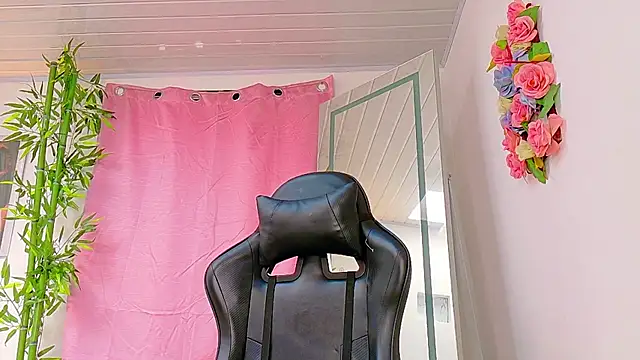 scarlet-jonesx online show from 02-05-26, 12:56