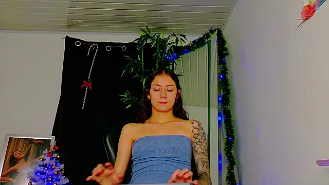 scarlet-jonesx online show from 01-10-26, 11:22