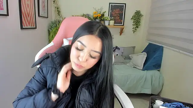 Starliee   online show from 11-25-25, 12:44