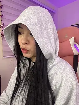 Starliee   online show from 10-21-25, 11:59