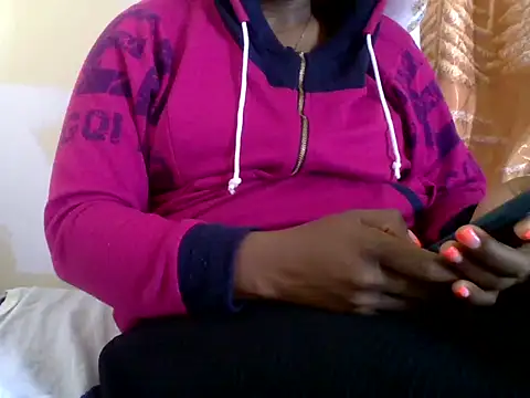 Hot-zeenah online show from 09-14-25, 08:04